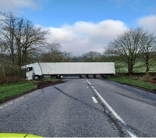 https://road.cc/wp-content/uploads/roadcc/Lorry blocking road at Blubberhouses.JPG.article-962.jpg